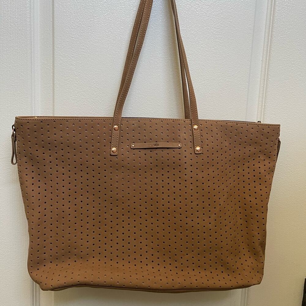 Gorgeous UGG Tan Perforated leather Tote Bag * RARE